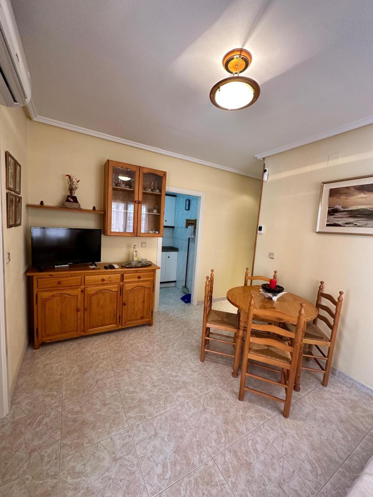 Torrevieja Precioso Apto En Calle San Pascual Con Piscina Cerca De Todos Los Servicios Esterno foto